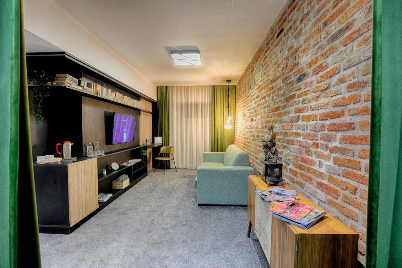 Nani Nani Boutique Hotel 3*